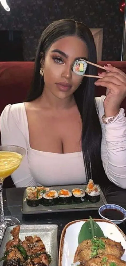 sushi date photoshoot pose