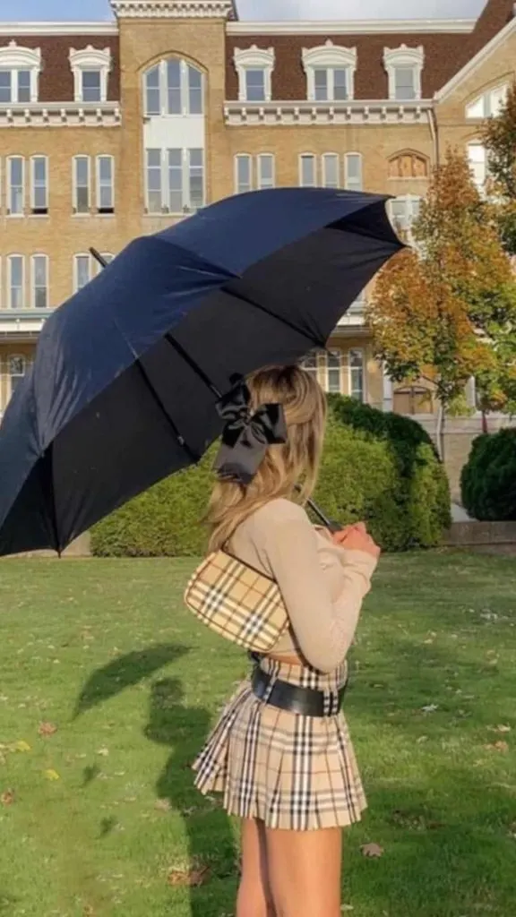 how to dress rich  burberry skirt