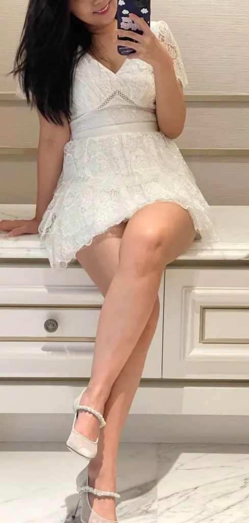 Feminine clothing dress brands