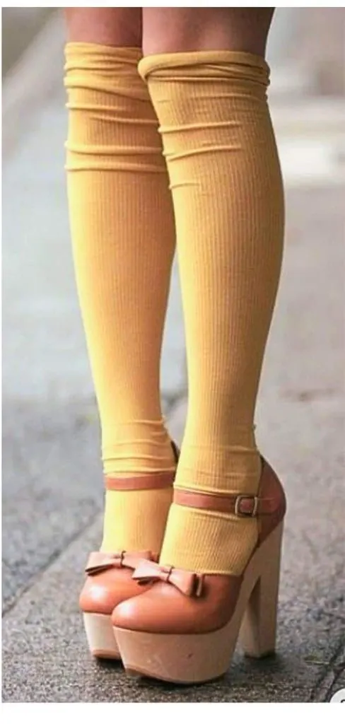 white knee high socks outfit