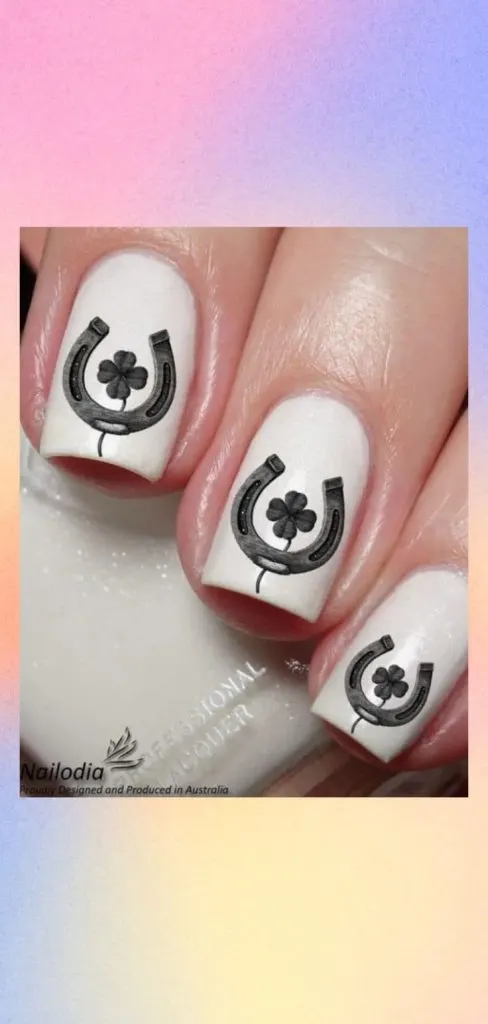 Horseshoe Lucky clover nail design