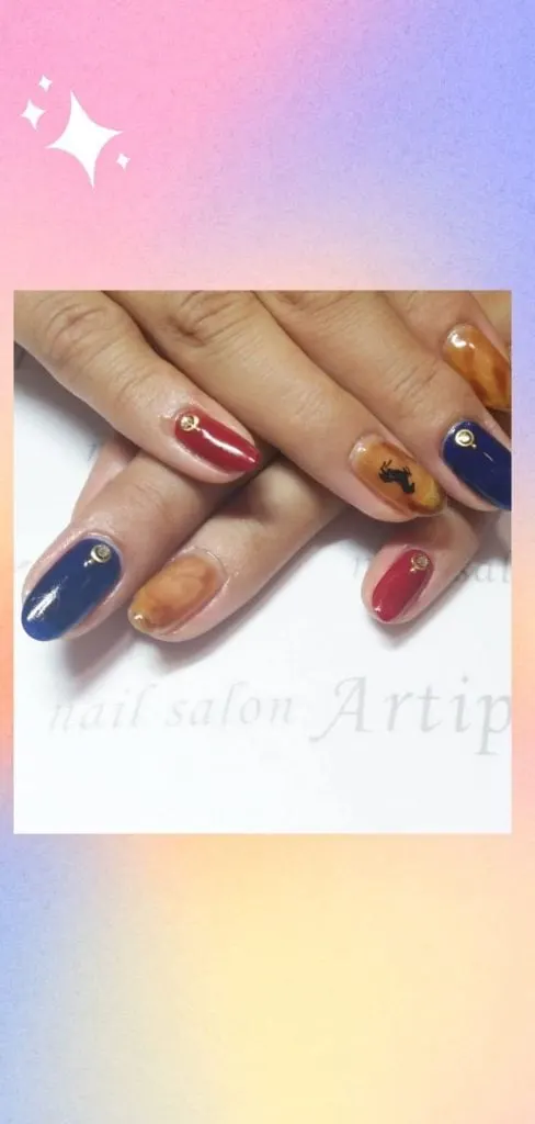 simple horse nail design