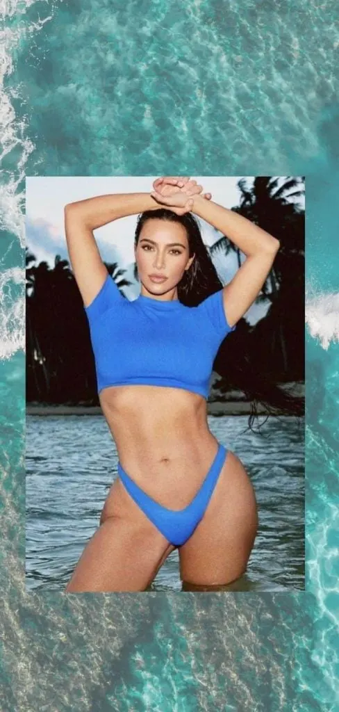 Kim Kardashian's blue aesthetic wallpaper