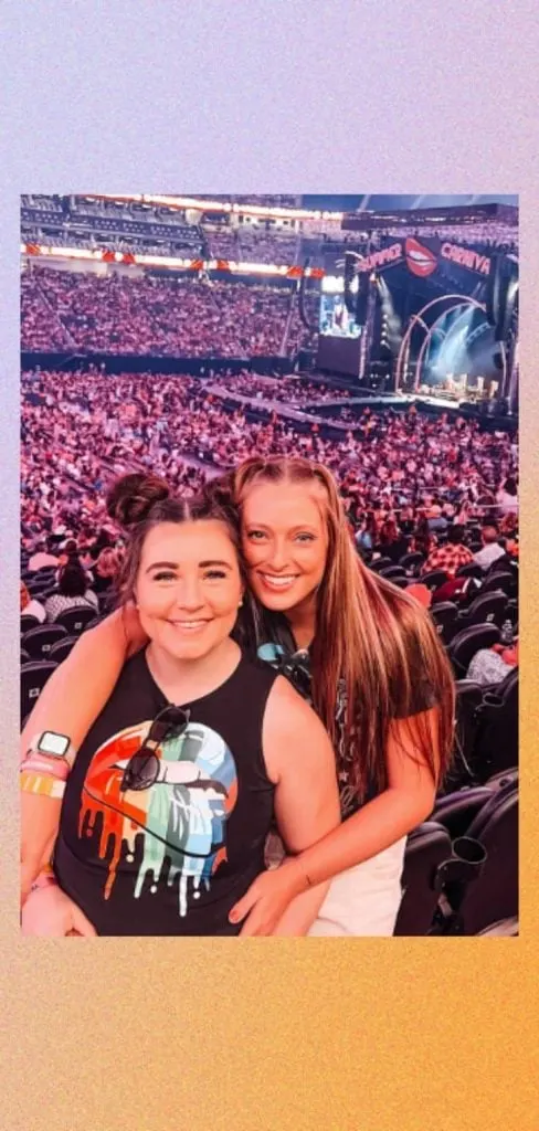 pink concert outfit ideas