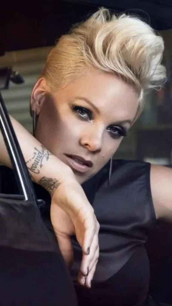 WHAT TO wear to pink concert