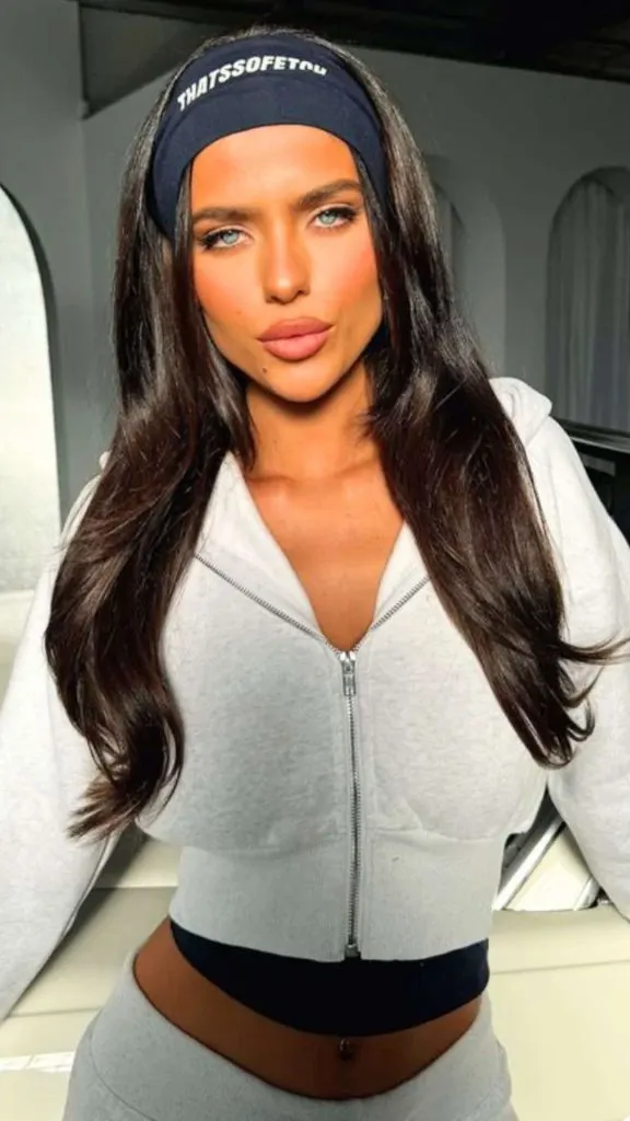 sporty headband outfit