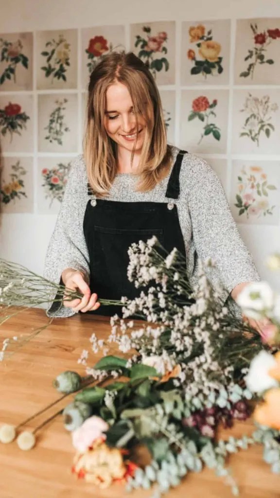 casual florist outfits
