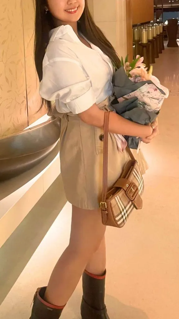 white shirt work outfit ideas