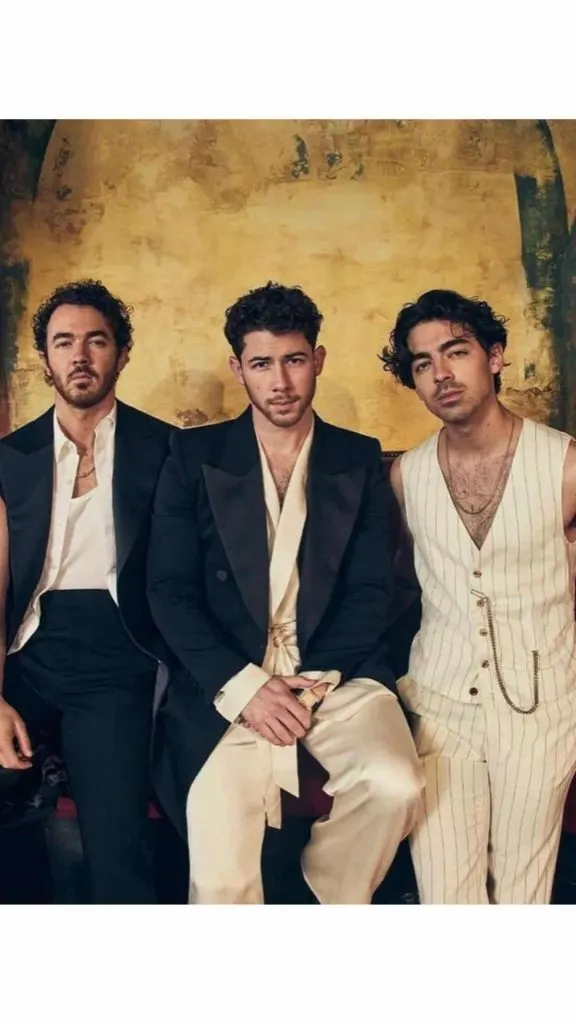 what to wear Jonas Brother concert