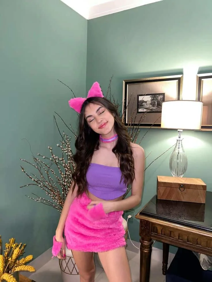 Cheshire cat inspired outfit