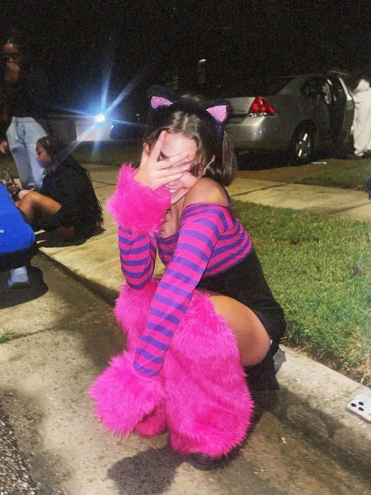  Cheshire cat-inspired outfit halloween