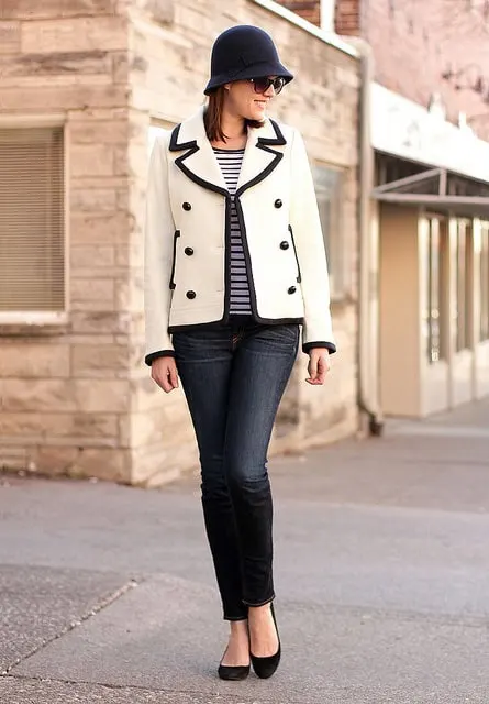 cloche hat outfit with jeans