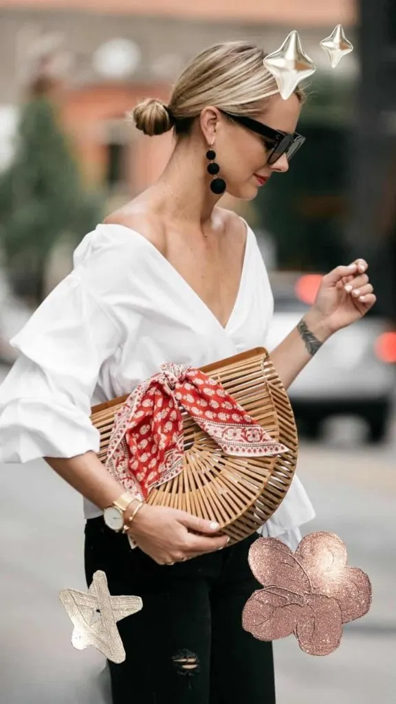 how to wear clutch casually