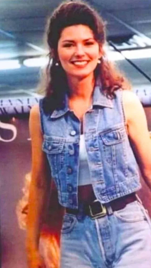 vintage denim vest outfit