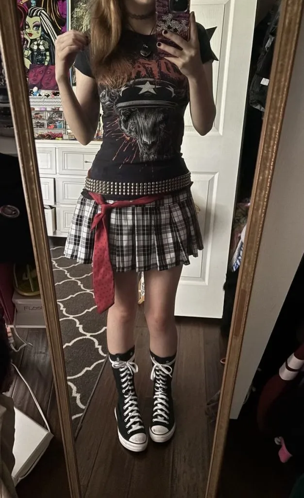 emo outfits for school converse