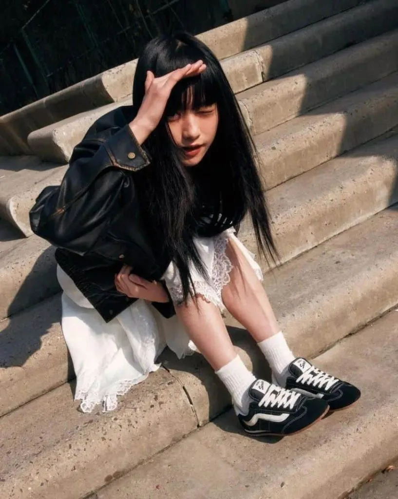 feminine outfit ideas with vans