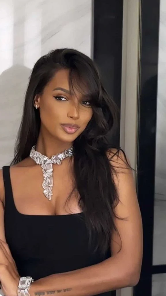 how to dress sharp women