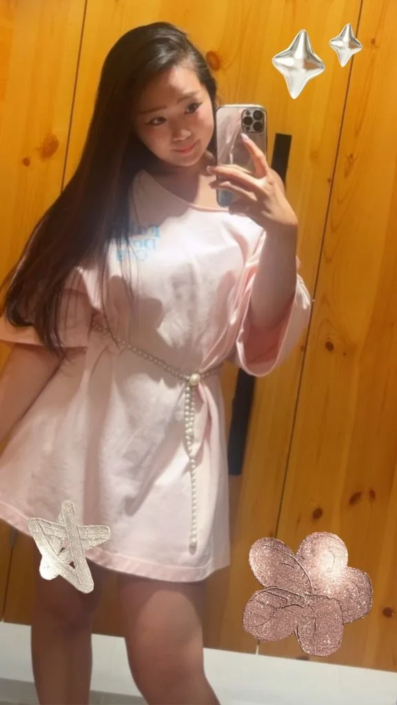 oversized shirt thirst trap