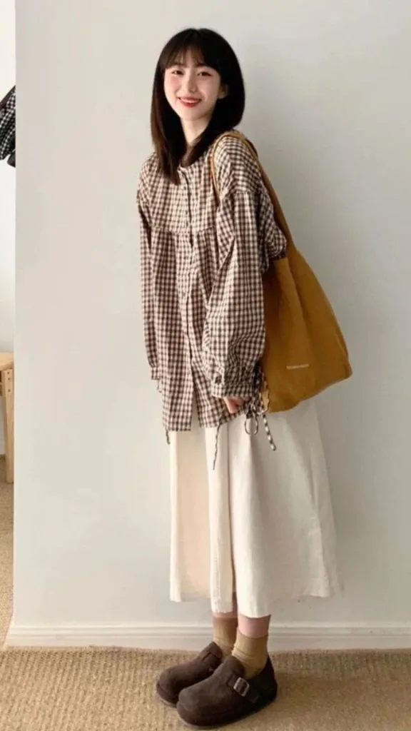 neutral color Japanese outfit ideas