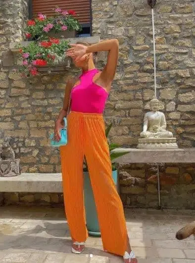  orange pants outfit idea