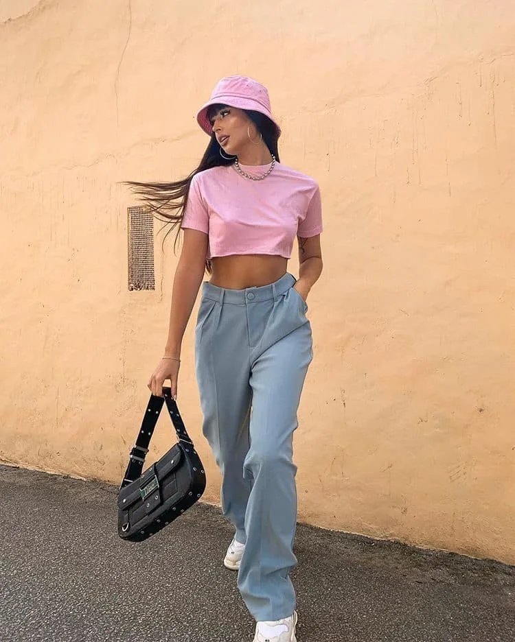 pink bucket hat outfit idea