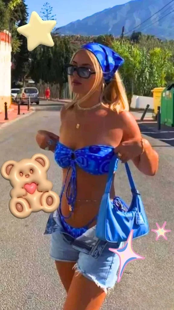 aesthetic pool party outfit