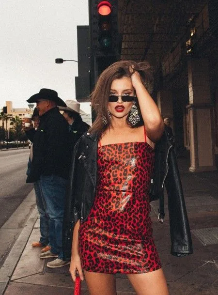  punk rock girl OUTFITs HIGH STREET