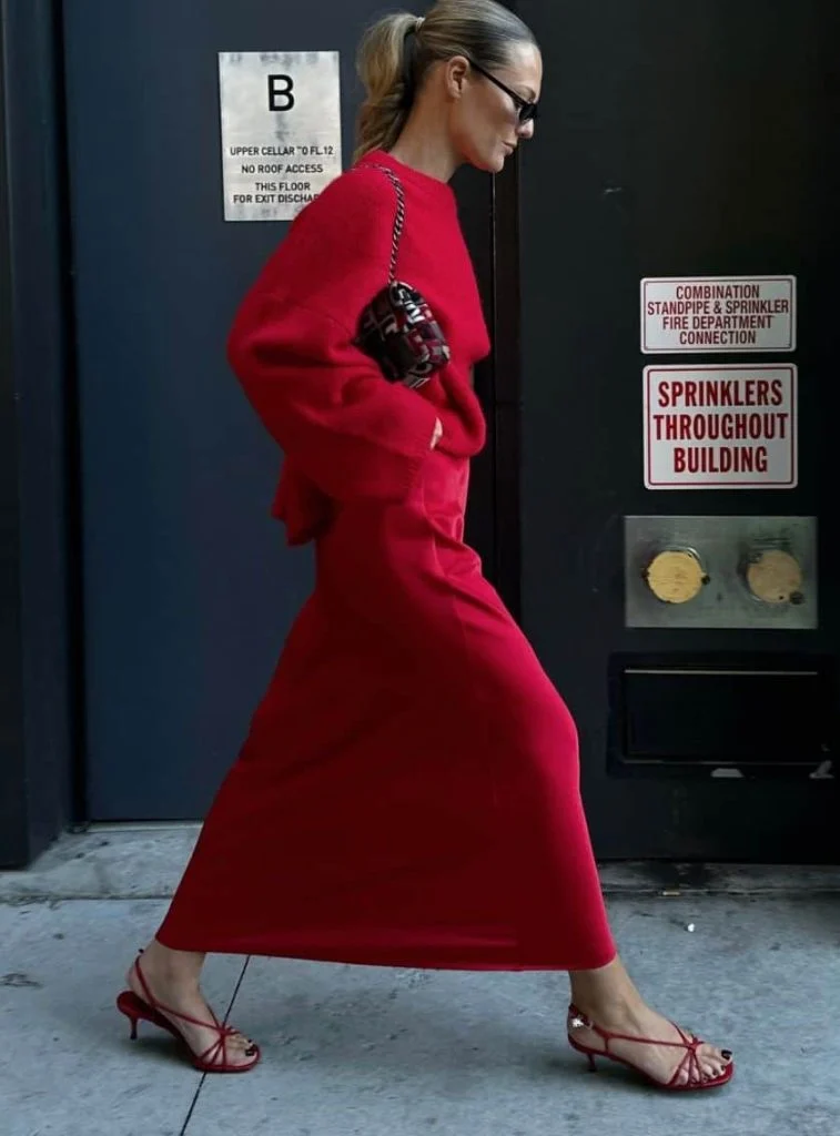 what to wear with red heels MONOTONE