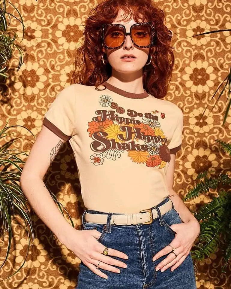 retro raglan tee with baseball cap