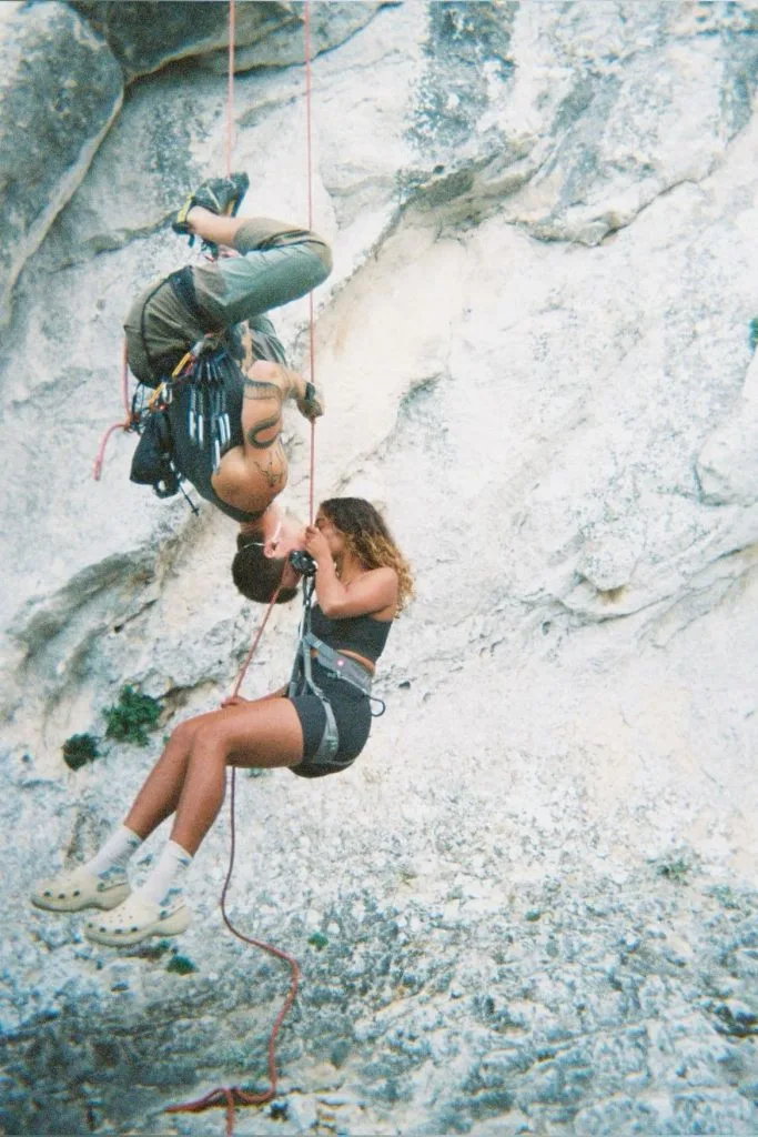 rock climbing date outfit