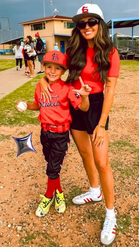 soccer mom outfit ideas fashion