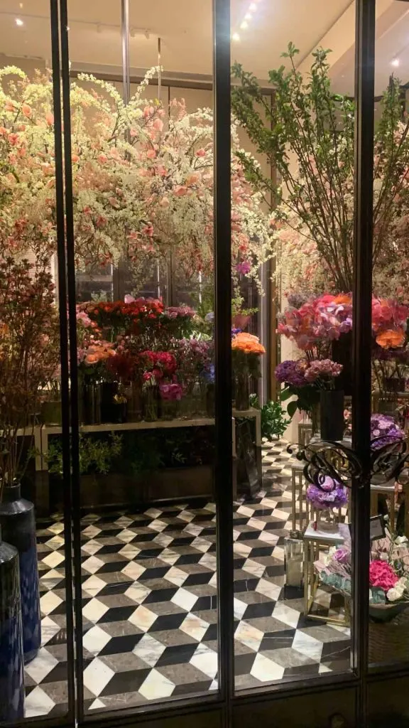 what to wear florist