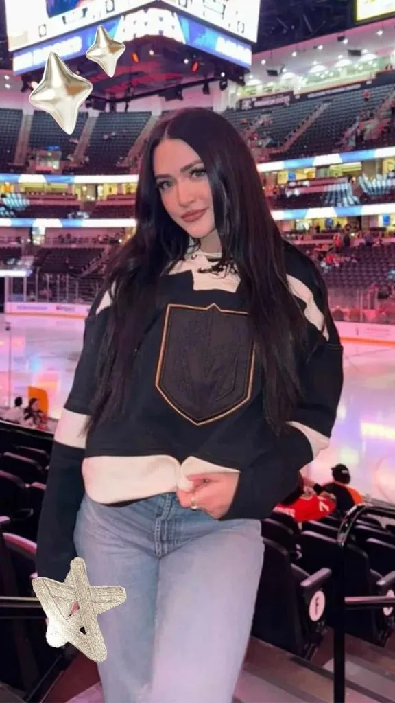 hockey game outfits