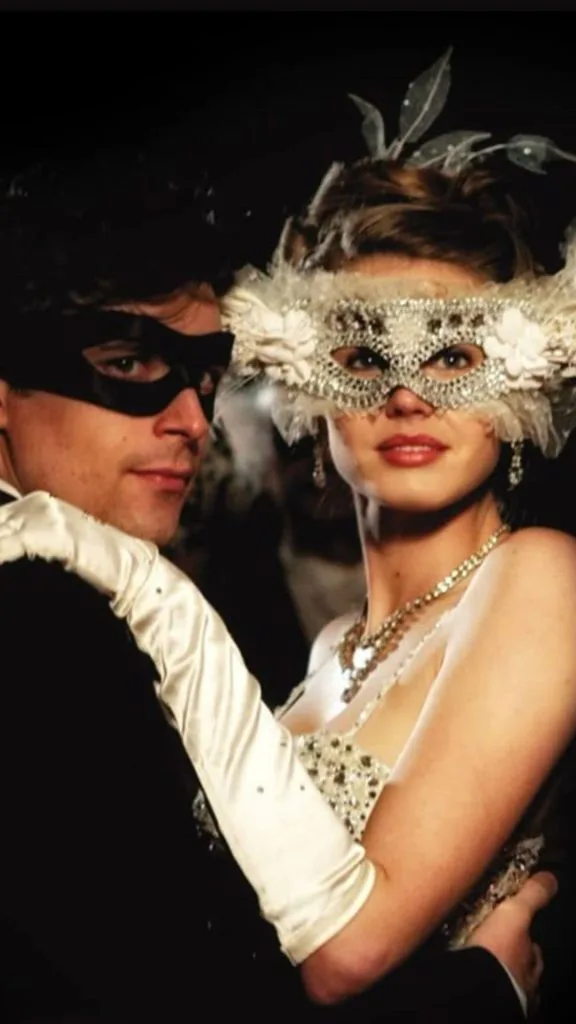 masquerade party attire