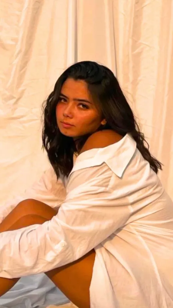 plus size white shirt boudoir photoshoot