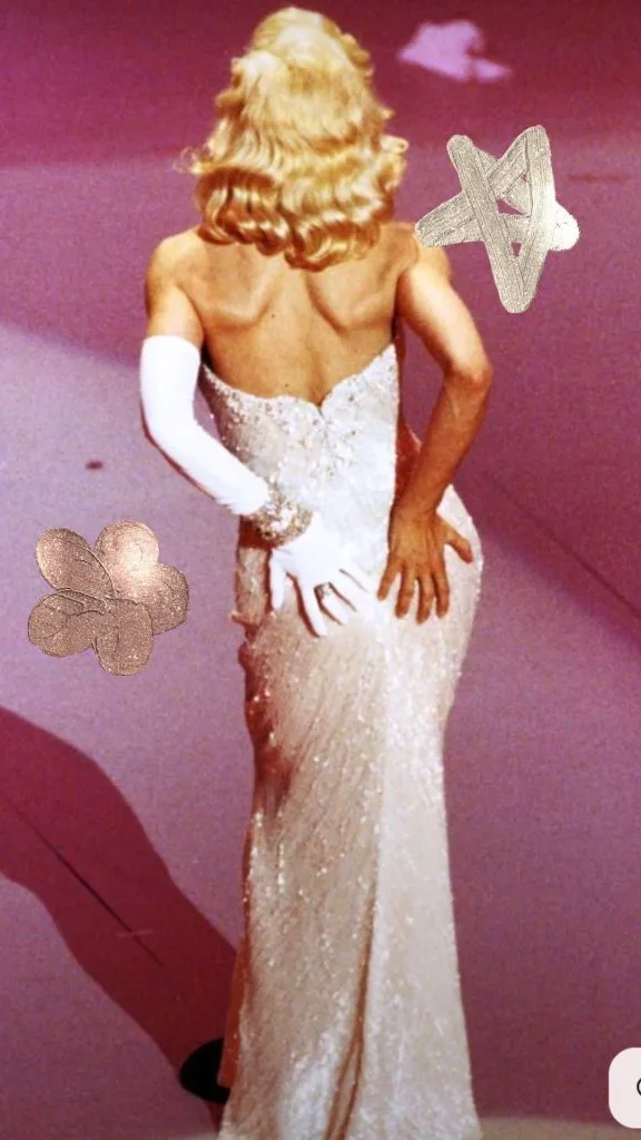 What to wear to a burlesque show