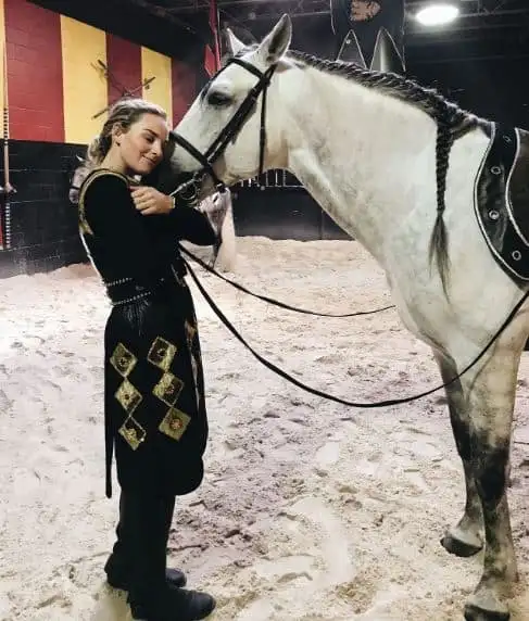 What to wear to medieval times