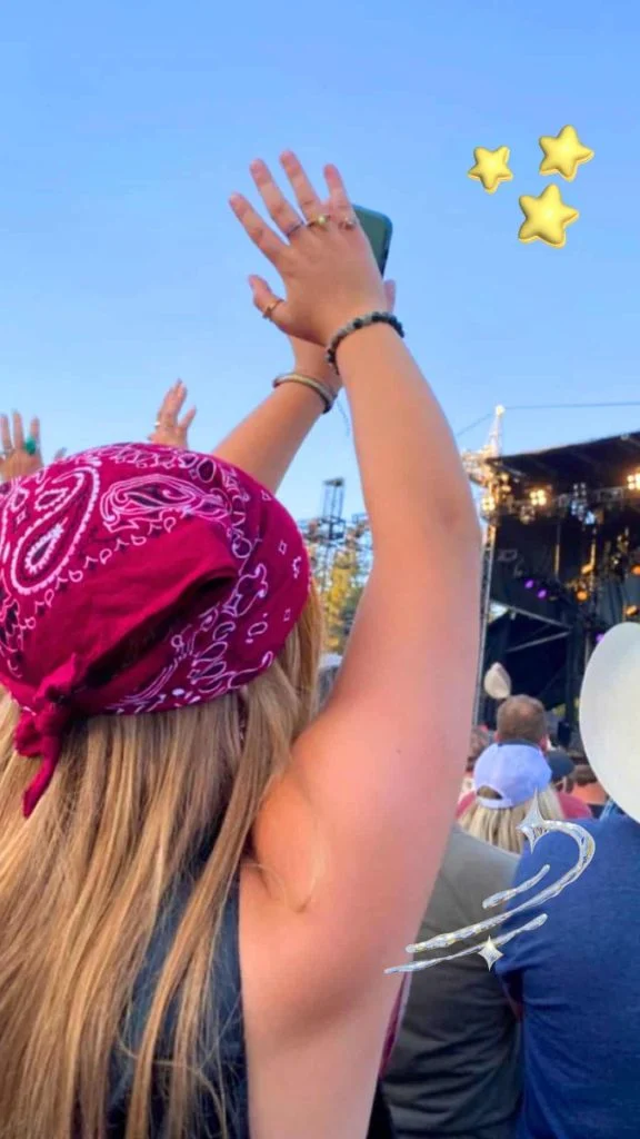 what to wear to Blues concert