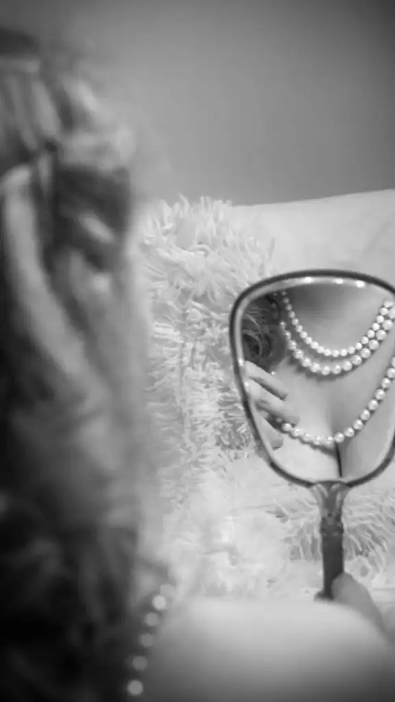 pearl necklace boudoir boudoir photography