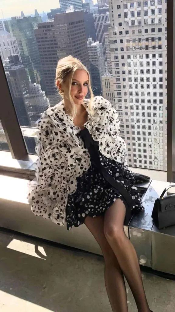 Leonie Hanne fashion blogger Instagram