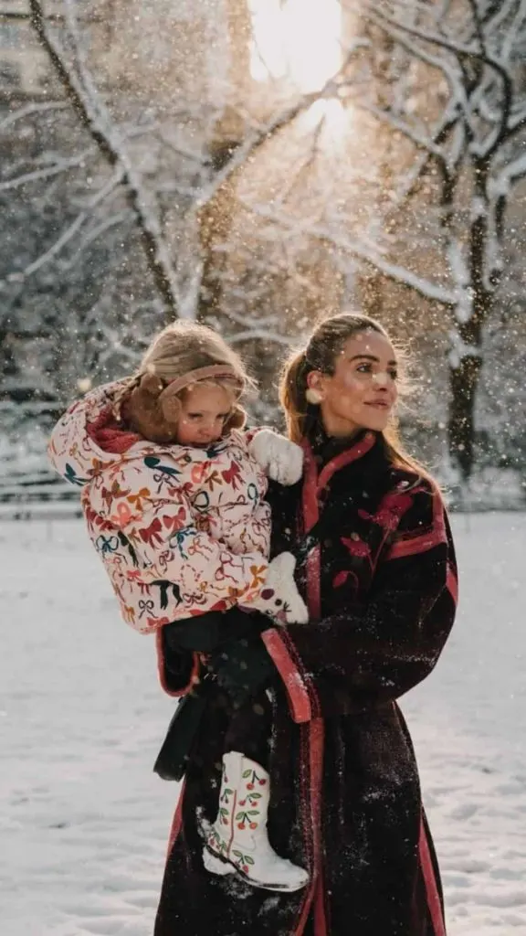 feminine fashion bloggers Julia Engel