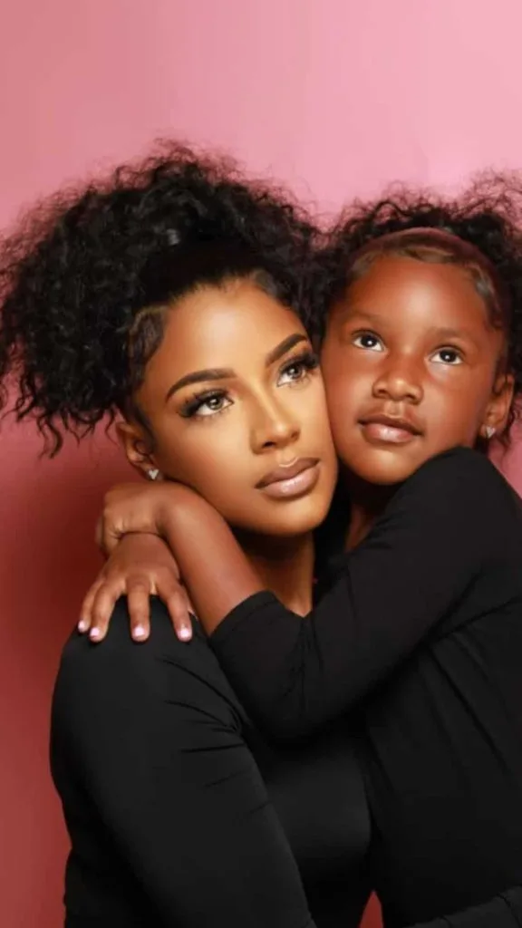 Mother daughter photoshoot outfit ideas 