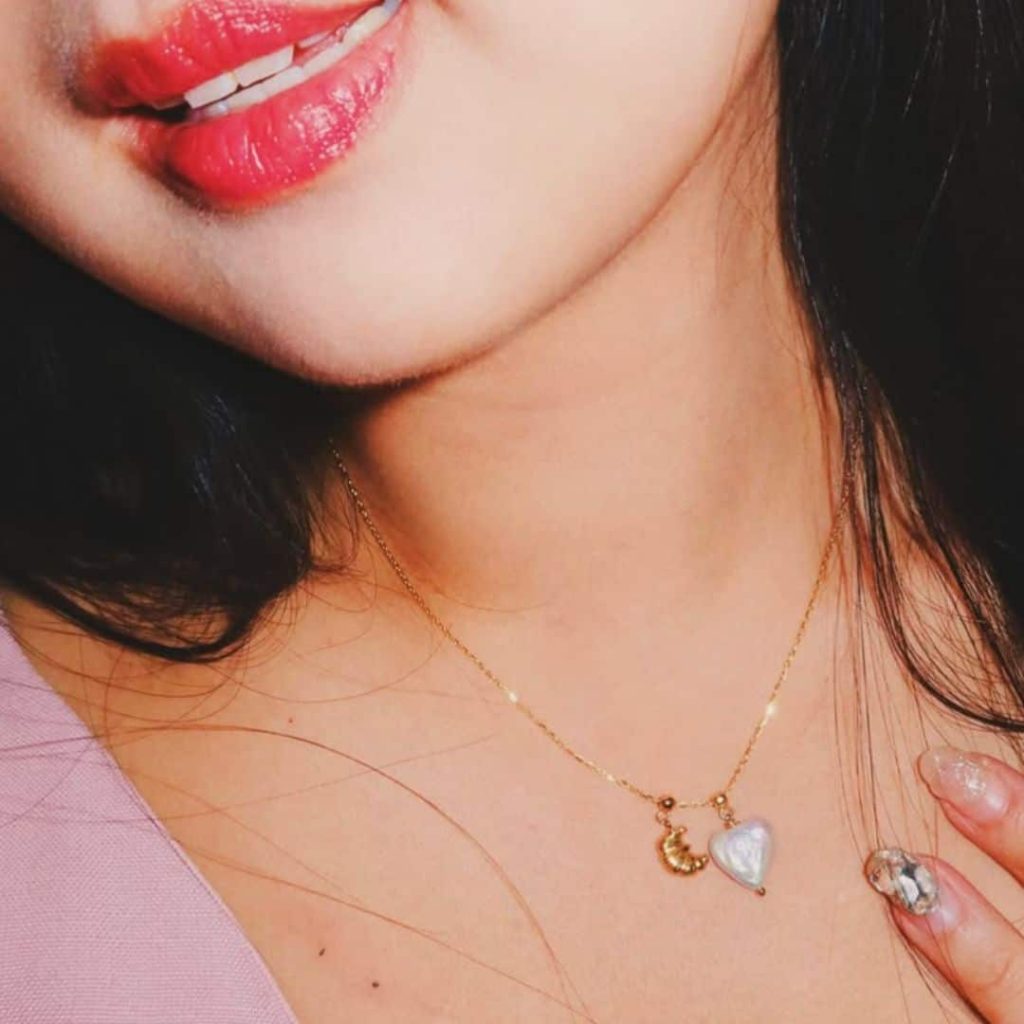 necklace social mixer outfit