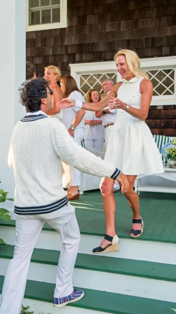 all-white hamptons themed party attire Hamptons White Party OUTFIT