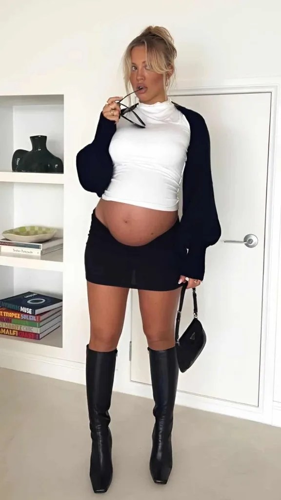hot pregnancy outfit crop top