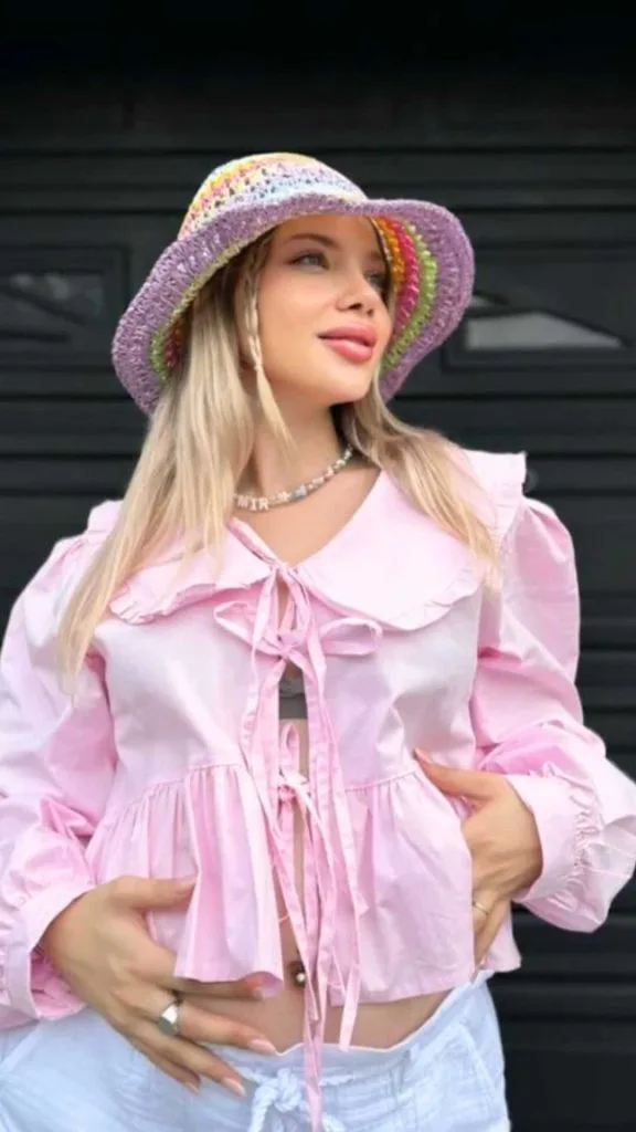 Pregnancy festival outfits crochet hat