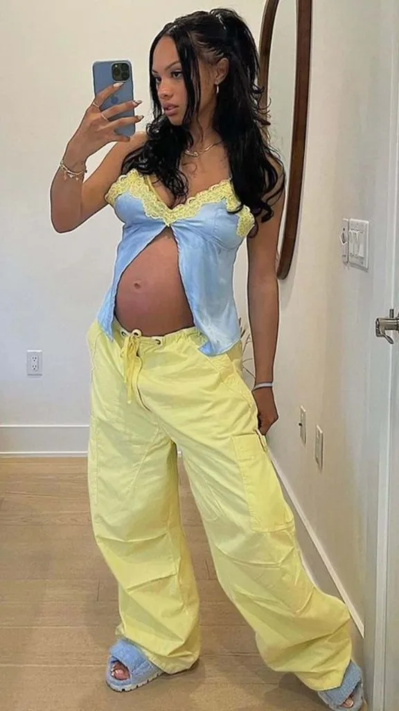 Maternity festival outfits