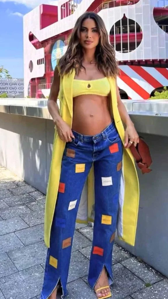 Pregnancy festival outfits