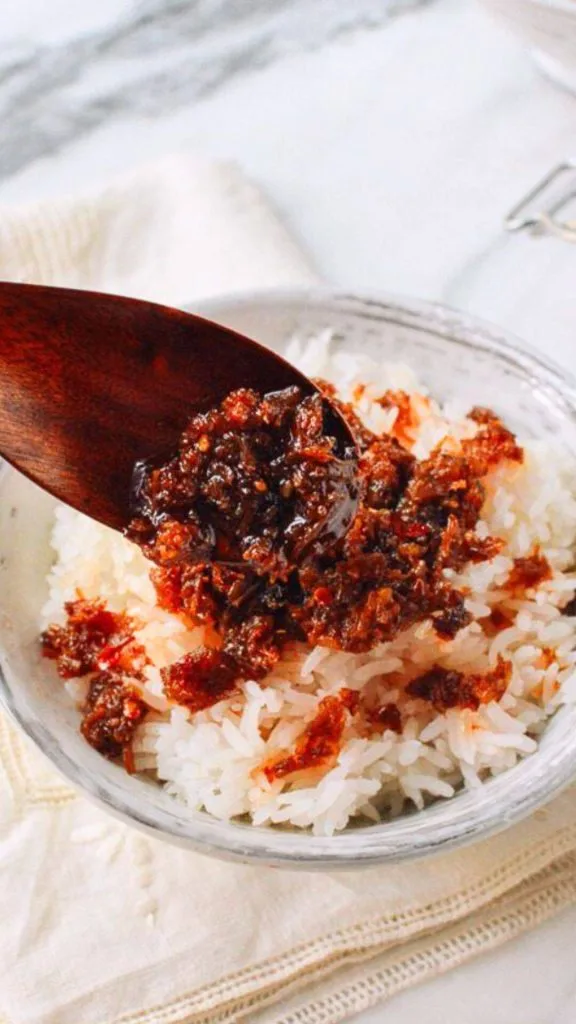 what to buy in hong kong as souvenir XO sauce