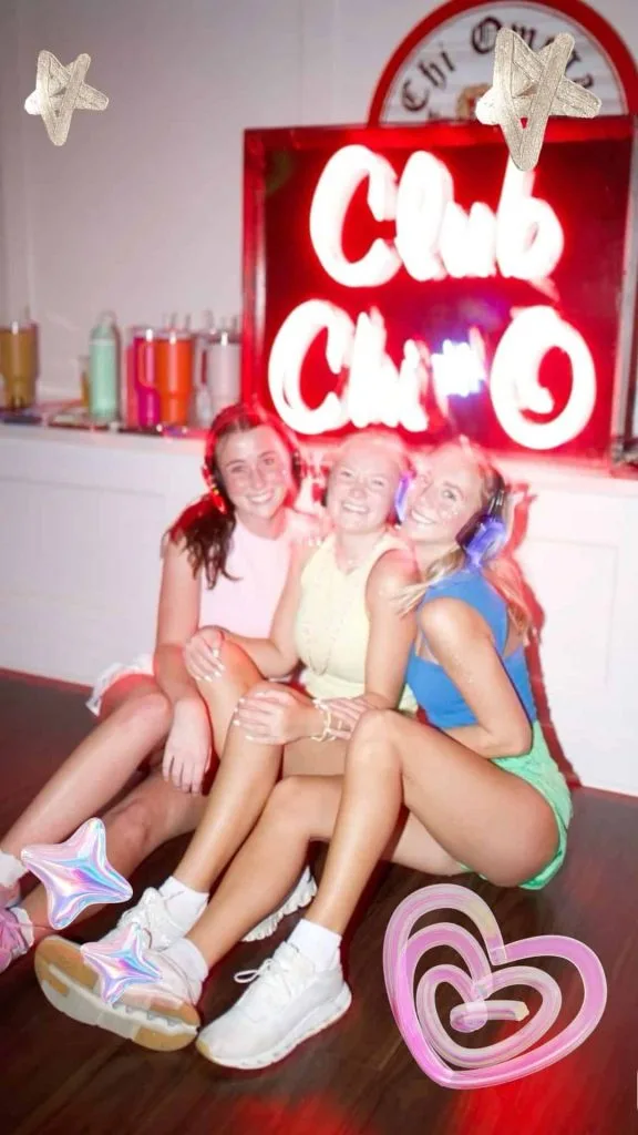 Silent disco party outfit ideas retro